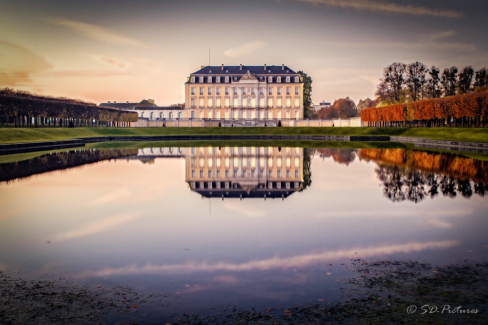 WEB Schloss1